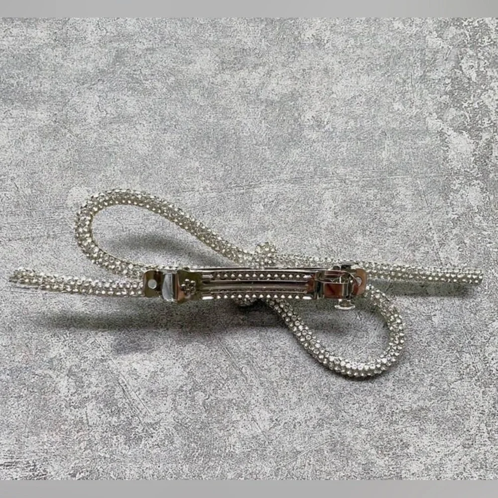 New Silver Crystal Bow Barrette ✨✨💕💕